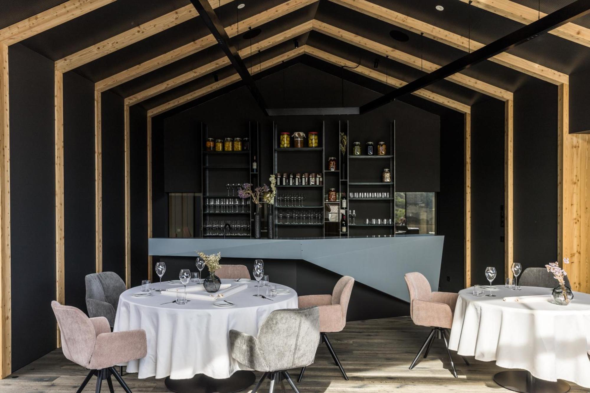 Hotel Weisses Kreuz Burgusio Extérieur photo