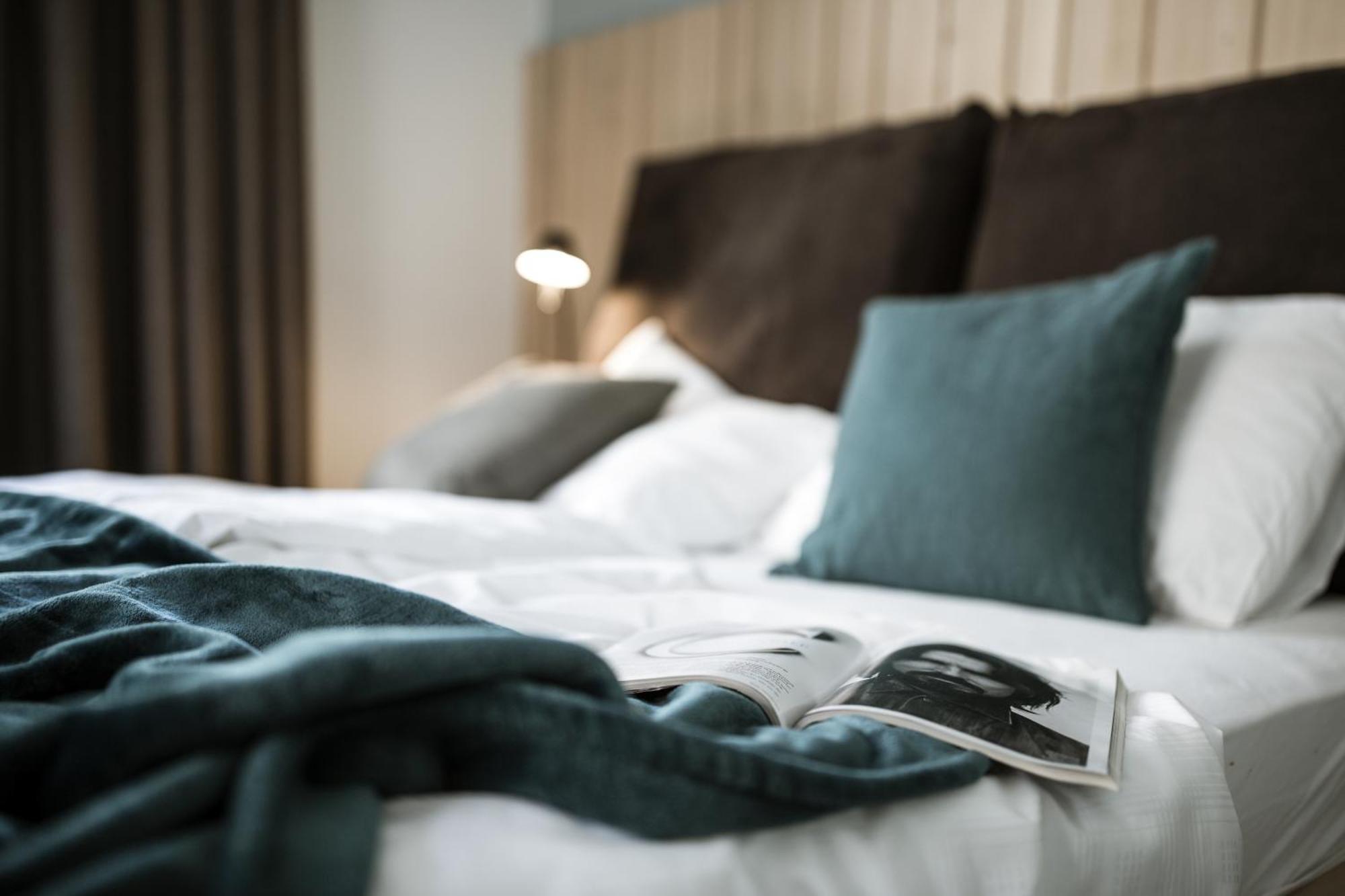 Hotel Weisses Kreuz Burgusio Chambre photo