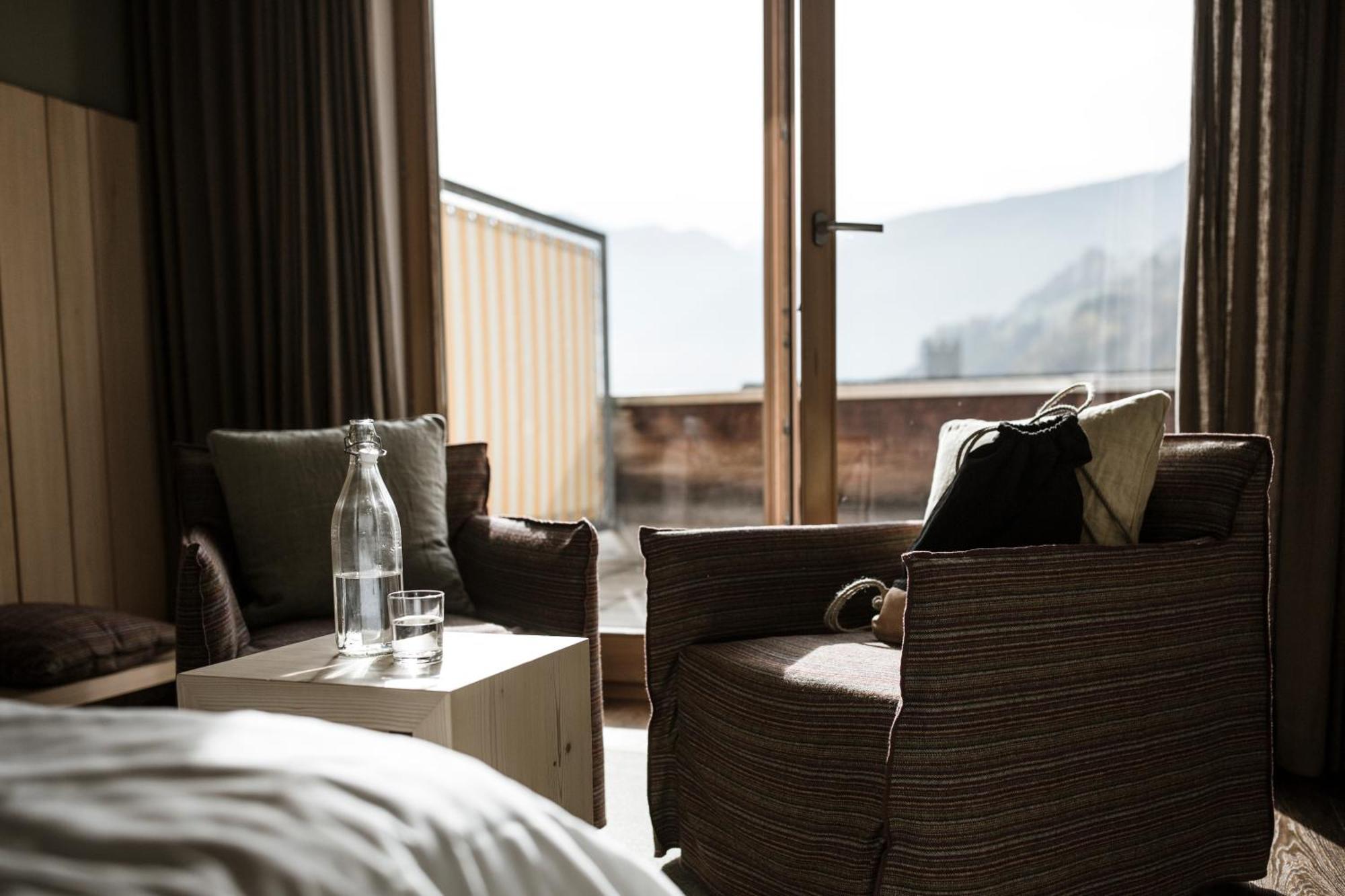 Hotel Weisses Kreuz Burgusio Chambre photo