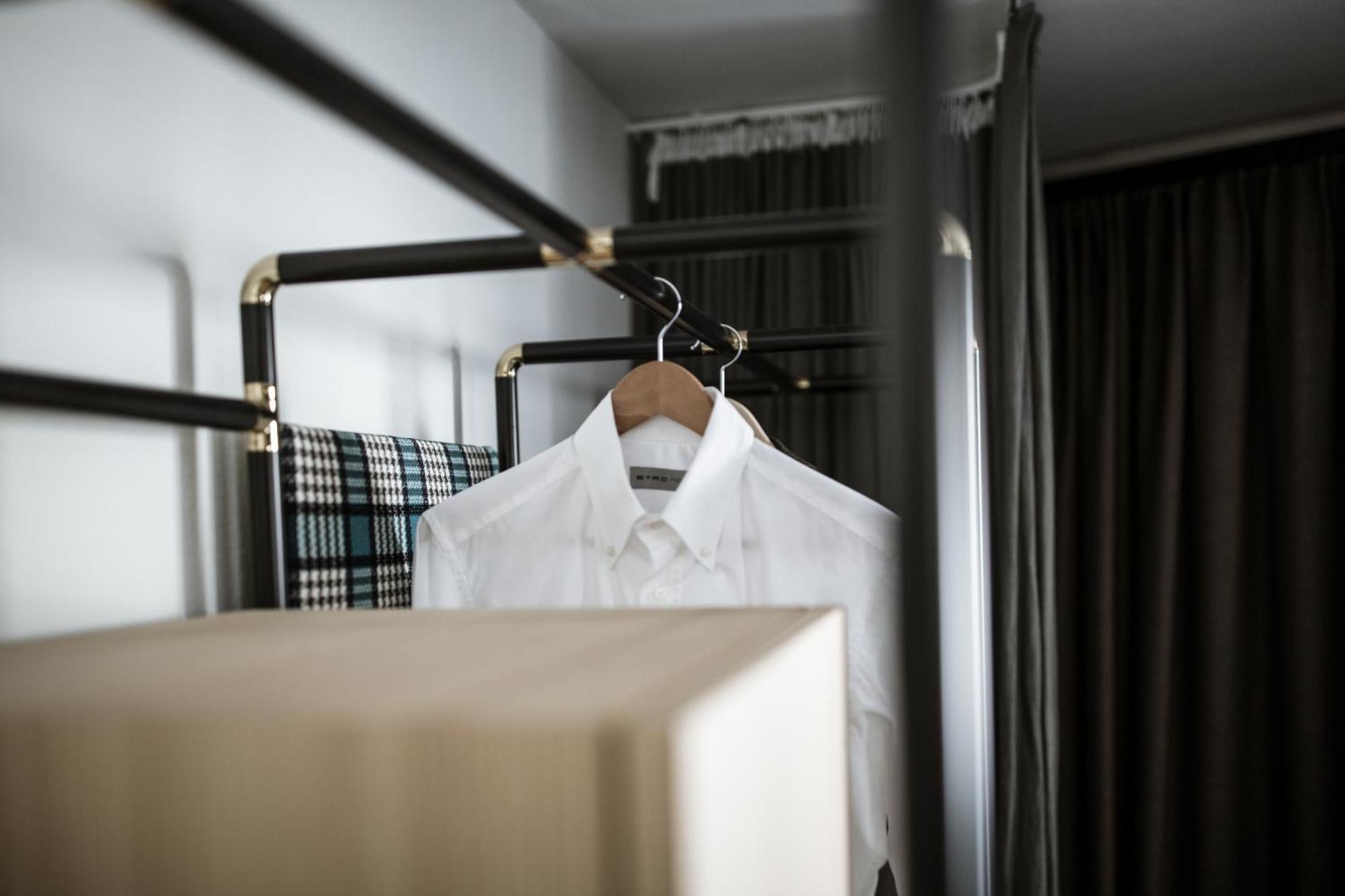 Hotel Weisses Kreuz Burgusio Chambre photo