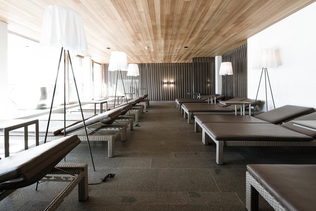 Hotel Weisses Kreuz Burgusio Extérieur photo