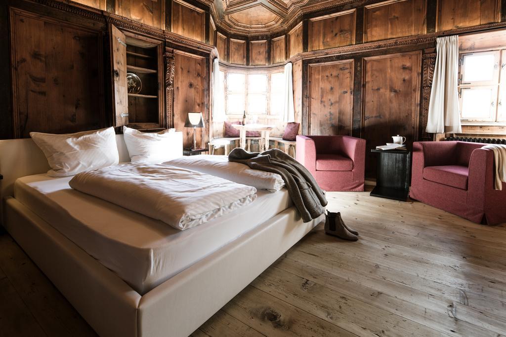 Hotel Weisses Kreuz Burgusio Extérieur photo