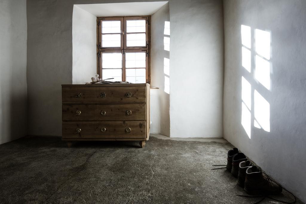 Hotel Weisses Kreuz Burgusio Extérieur photo